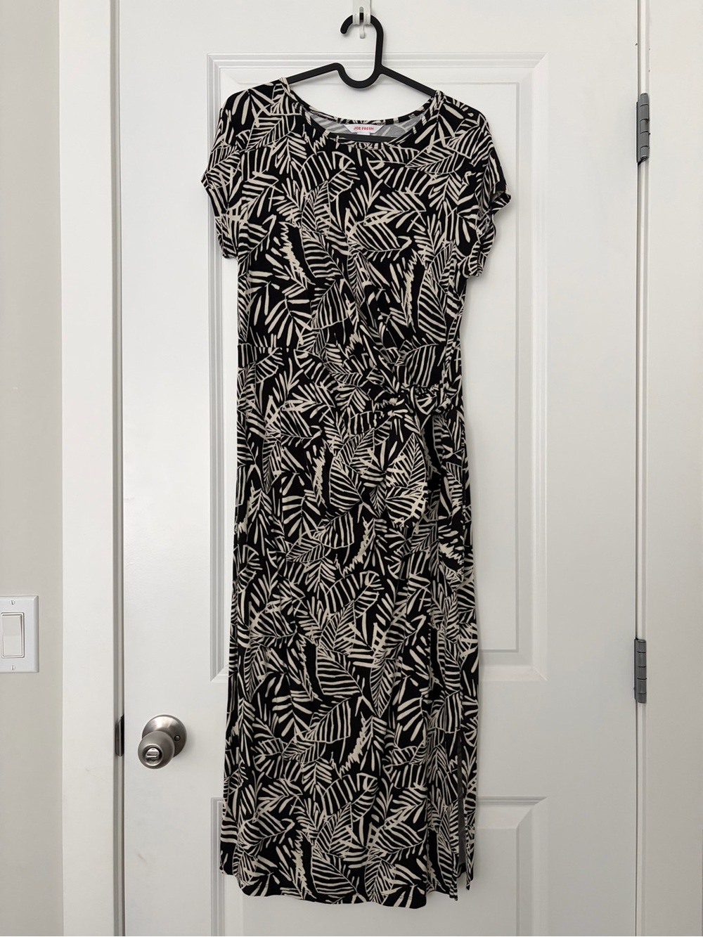 Joe Fresh Black and Cream Leaf-Print Maxi Dress with Short Sleeves